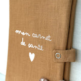 Protège carnet de santé en lin camel